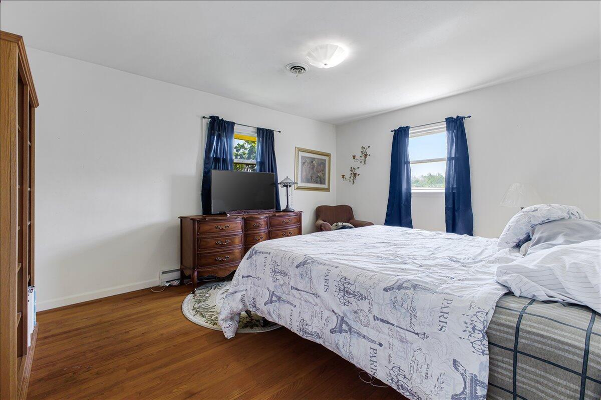 2908 Neil DR