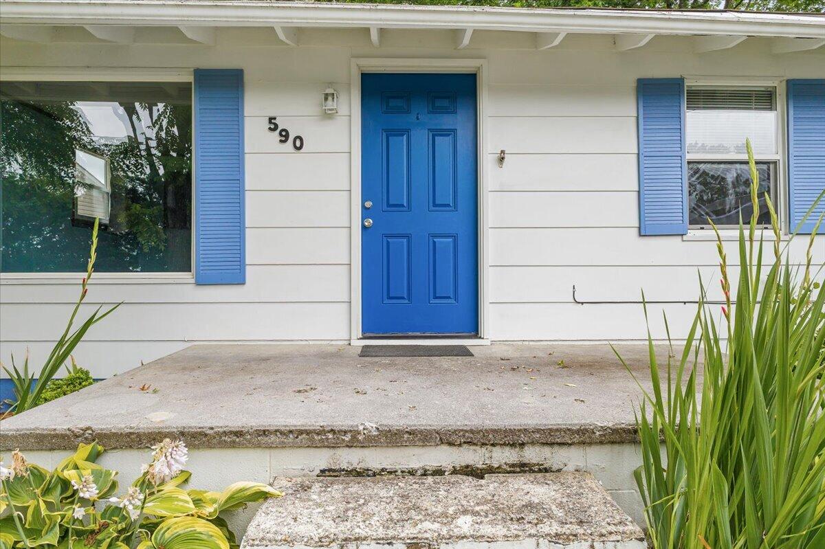 590 Agee ST NW