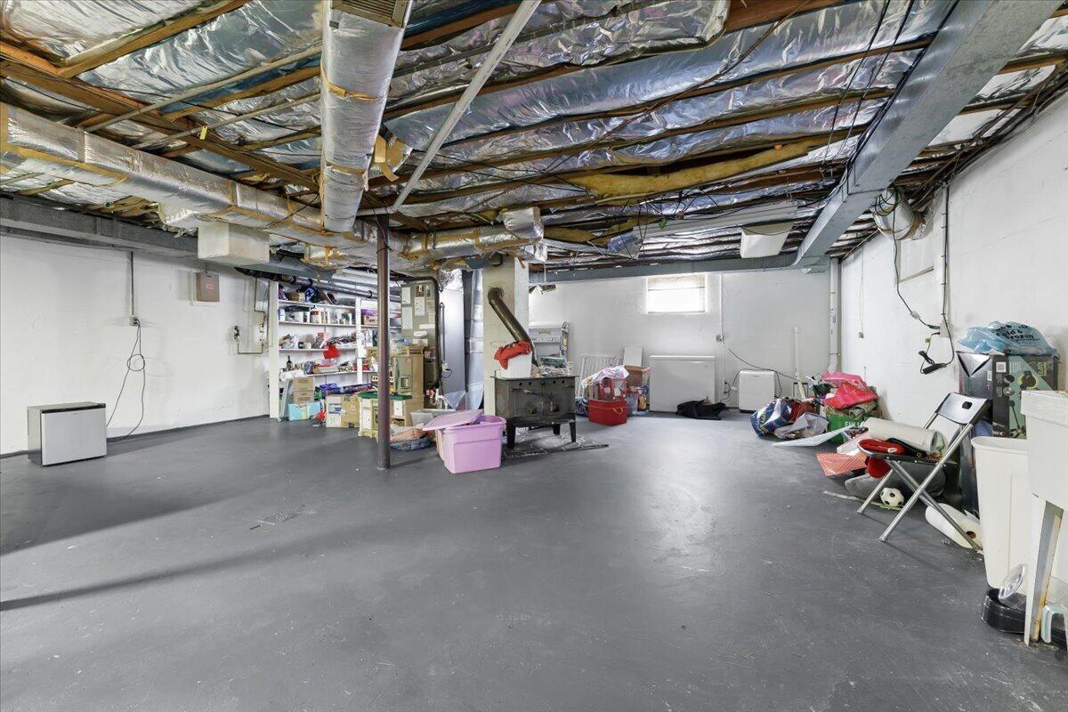 3707 Colonial AVE