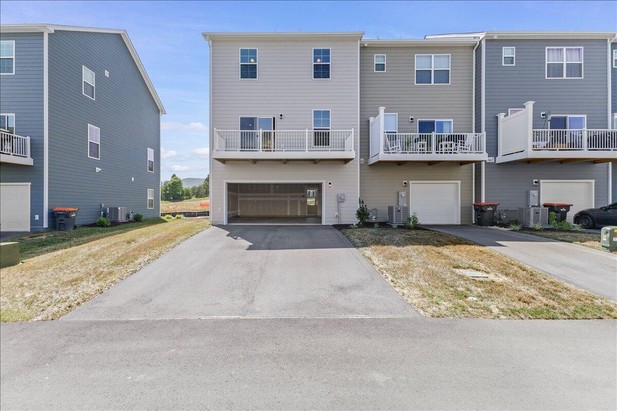 248 Colony AVE