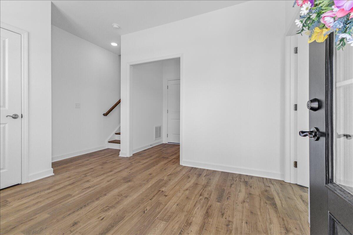 248 Colony AVE
