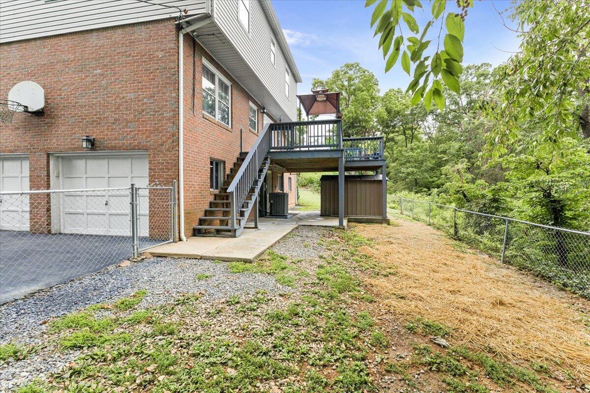 3755 Kentland DR