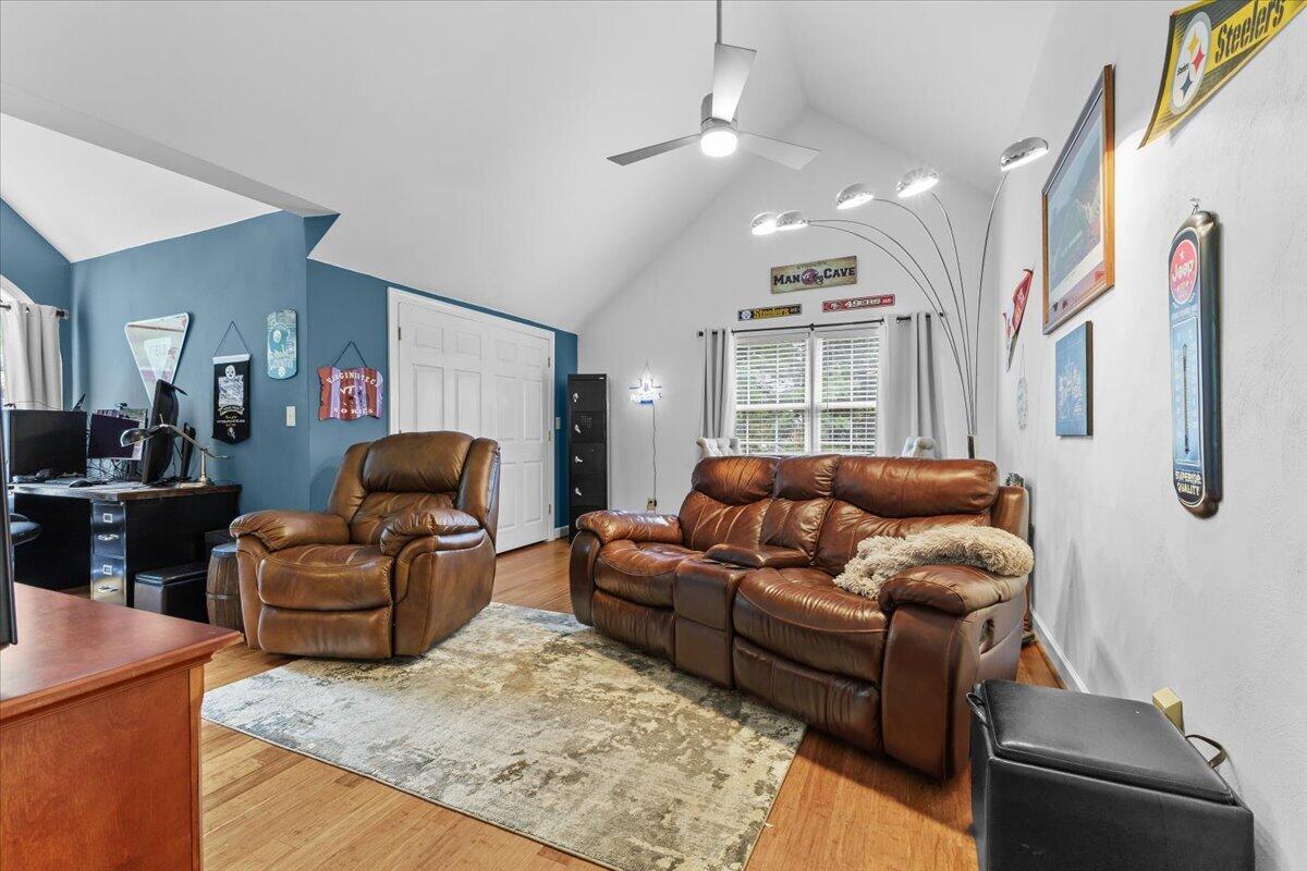 4809 Greenlee RD SW