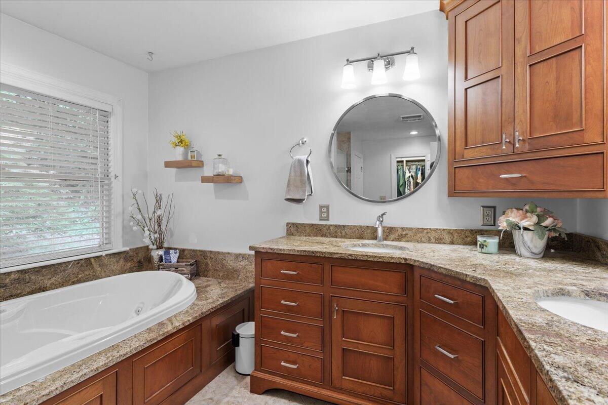 4809 Greenlee RD SW