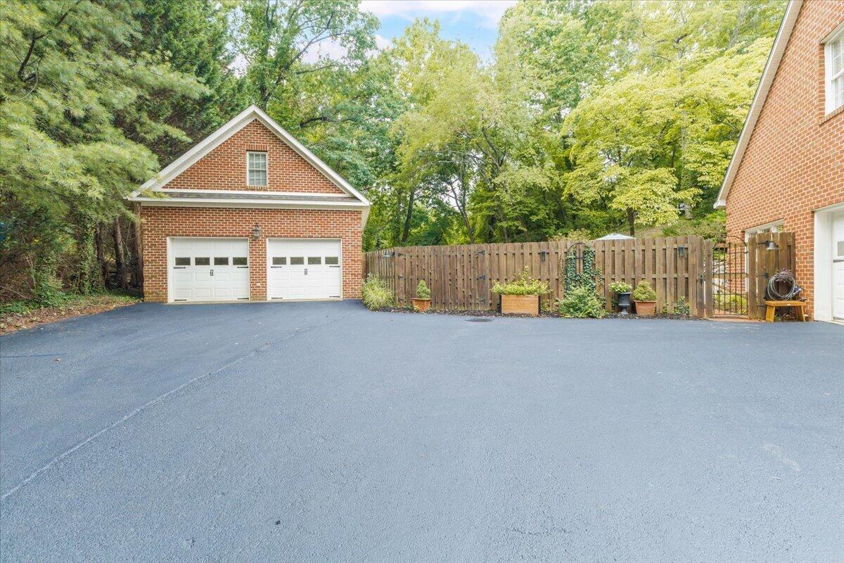 4809 Greenlee RD SW