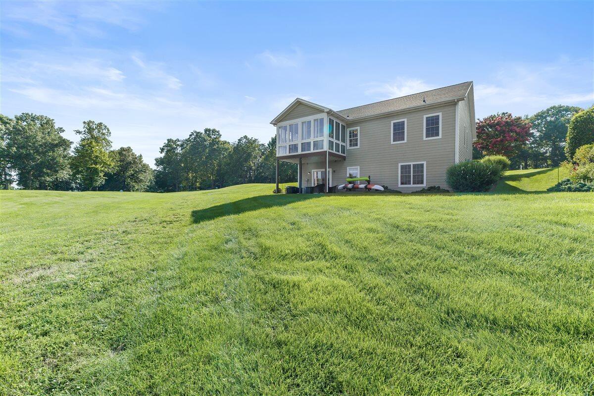 1222 8th Fairway LN