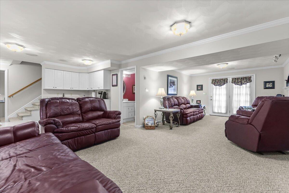 7789 Hollins Court DR