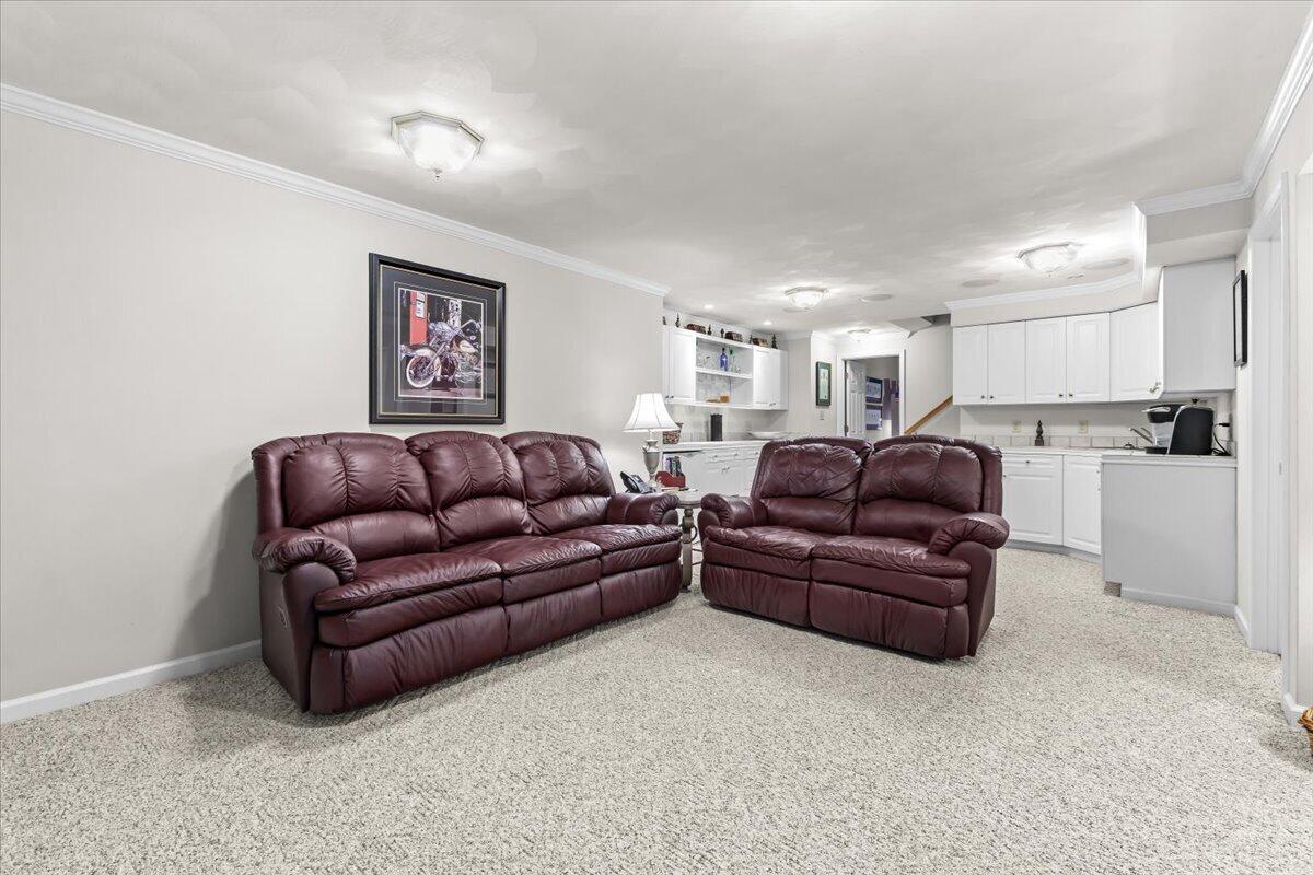 7789 Hollins Court DR