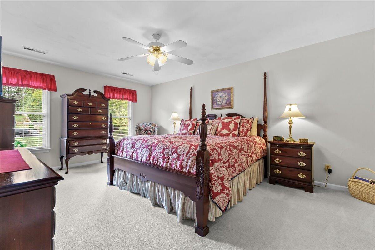 7789 Hollins Court DR