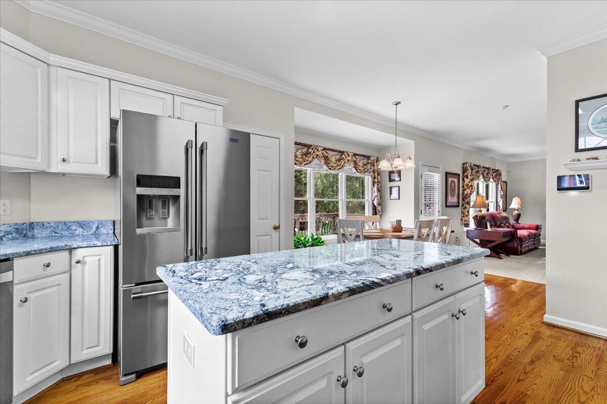 7789 Hollins Court DR