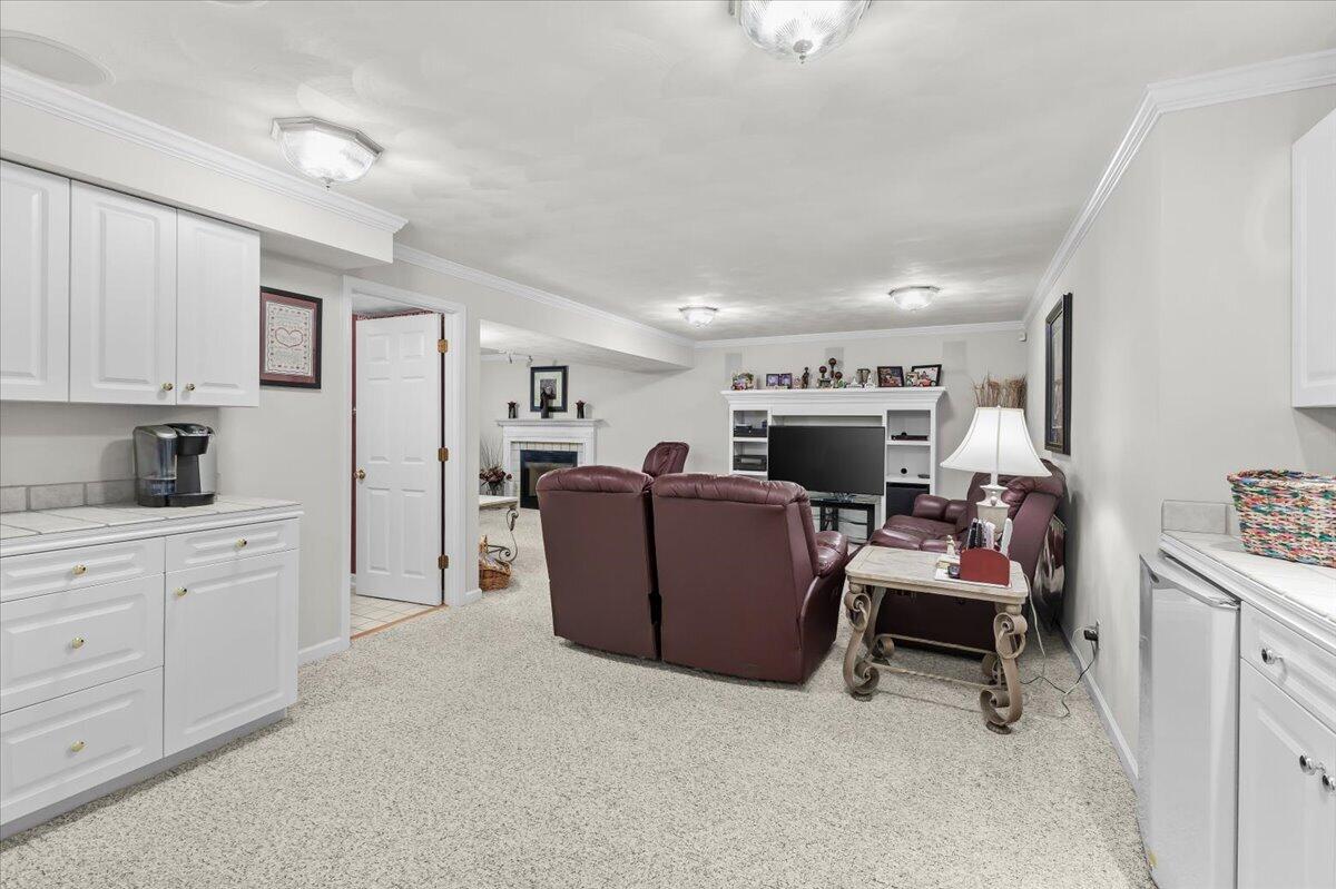 7789 Hollins Court DR