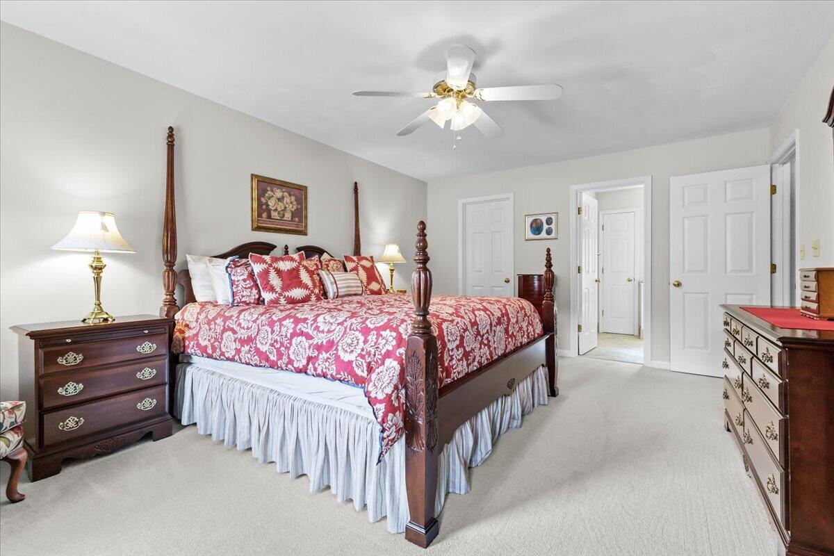 7789 Hollins Court DR