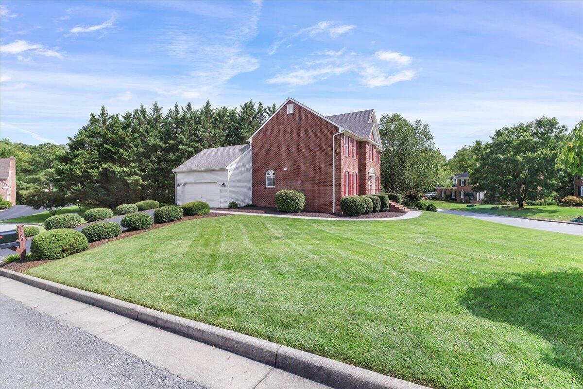 7789 Hollins Court DR