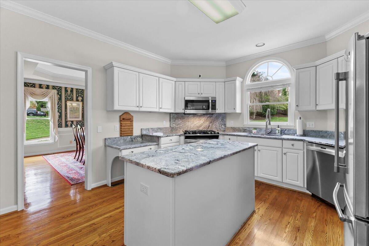 7789 Hollins Court DR
