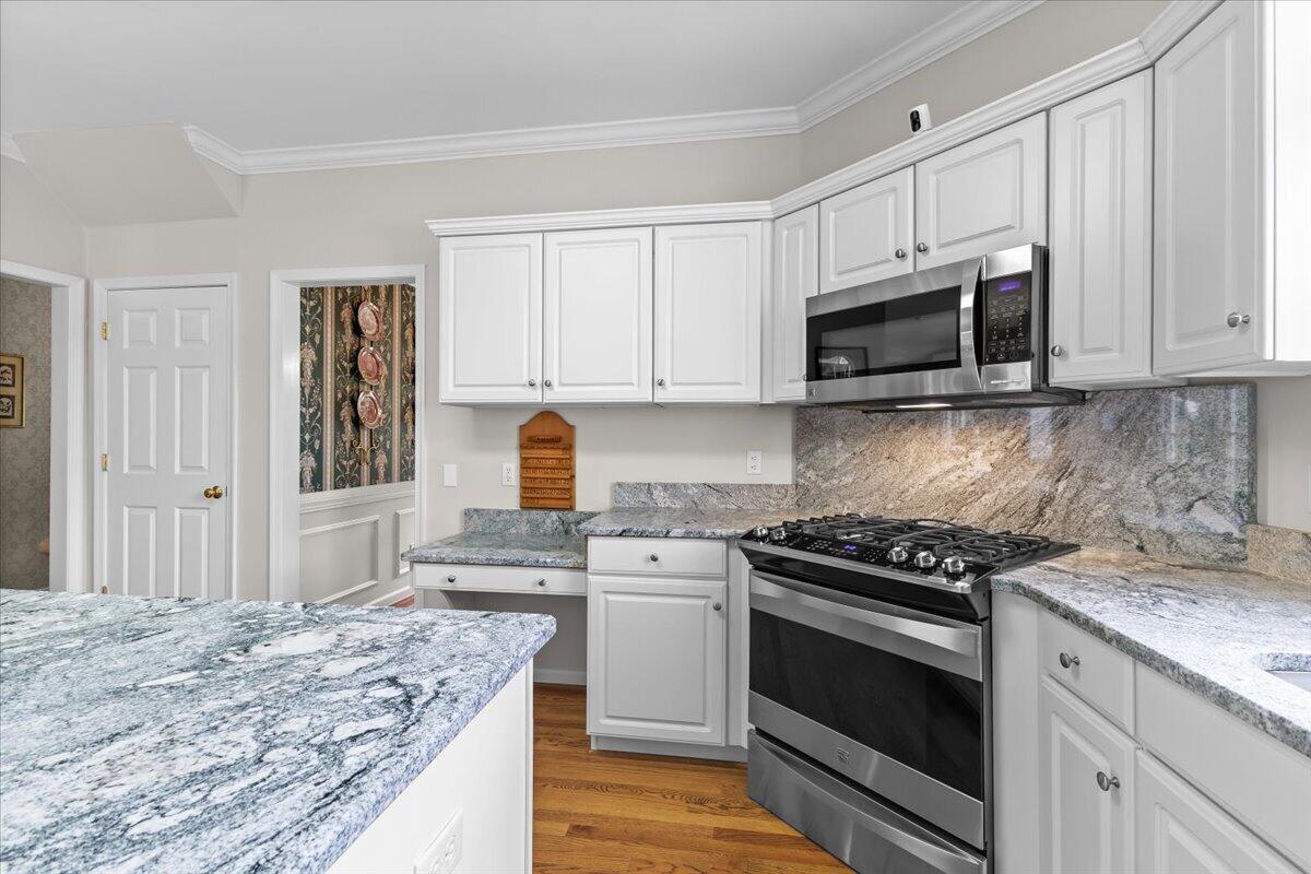 7789 Hollins Court DR
