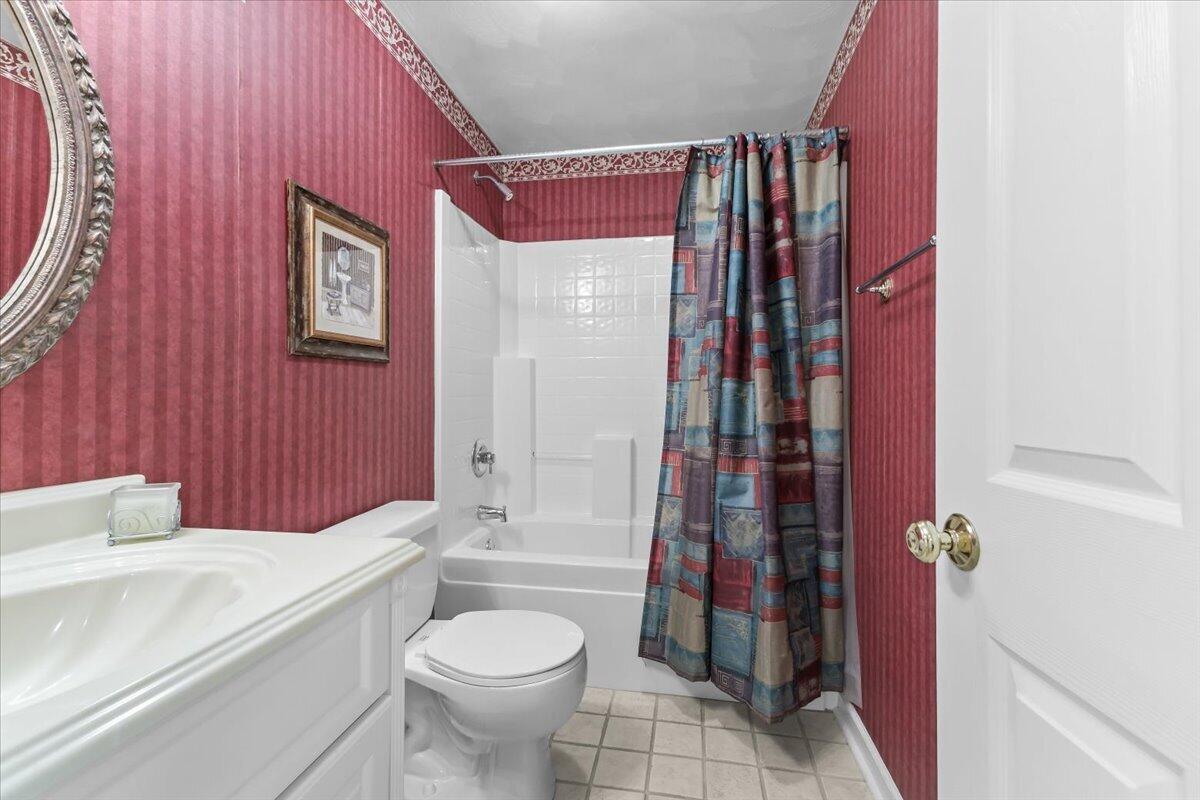 7789 Hollins Court DR