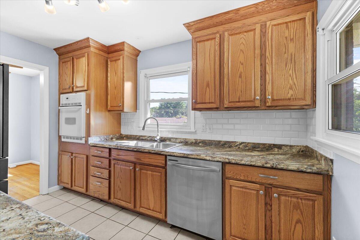 5514 Castle Rock RD