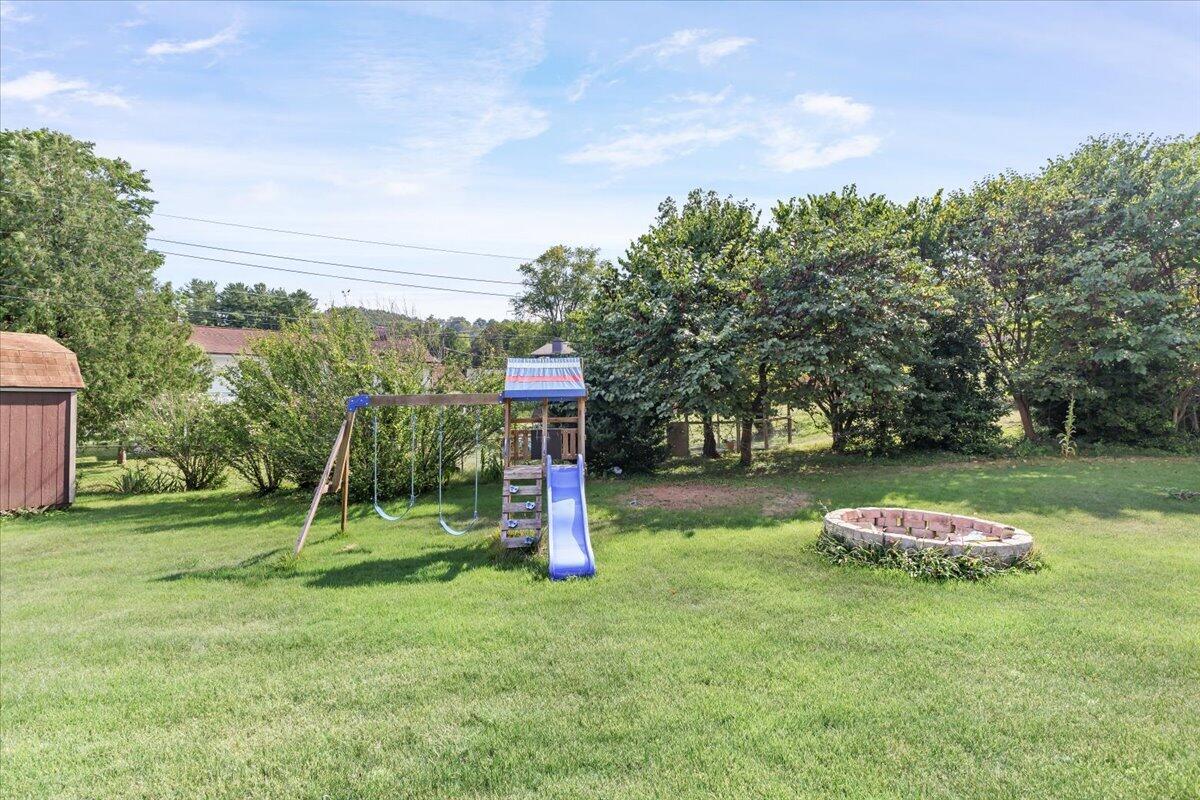 5514 Castle Rock RD