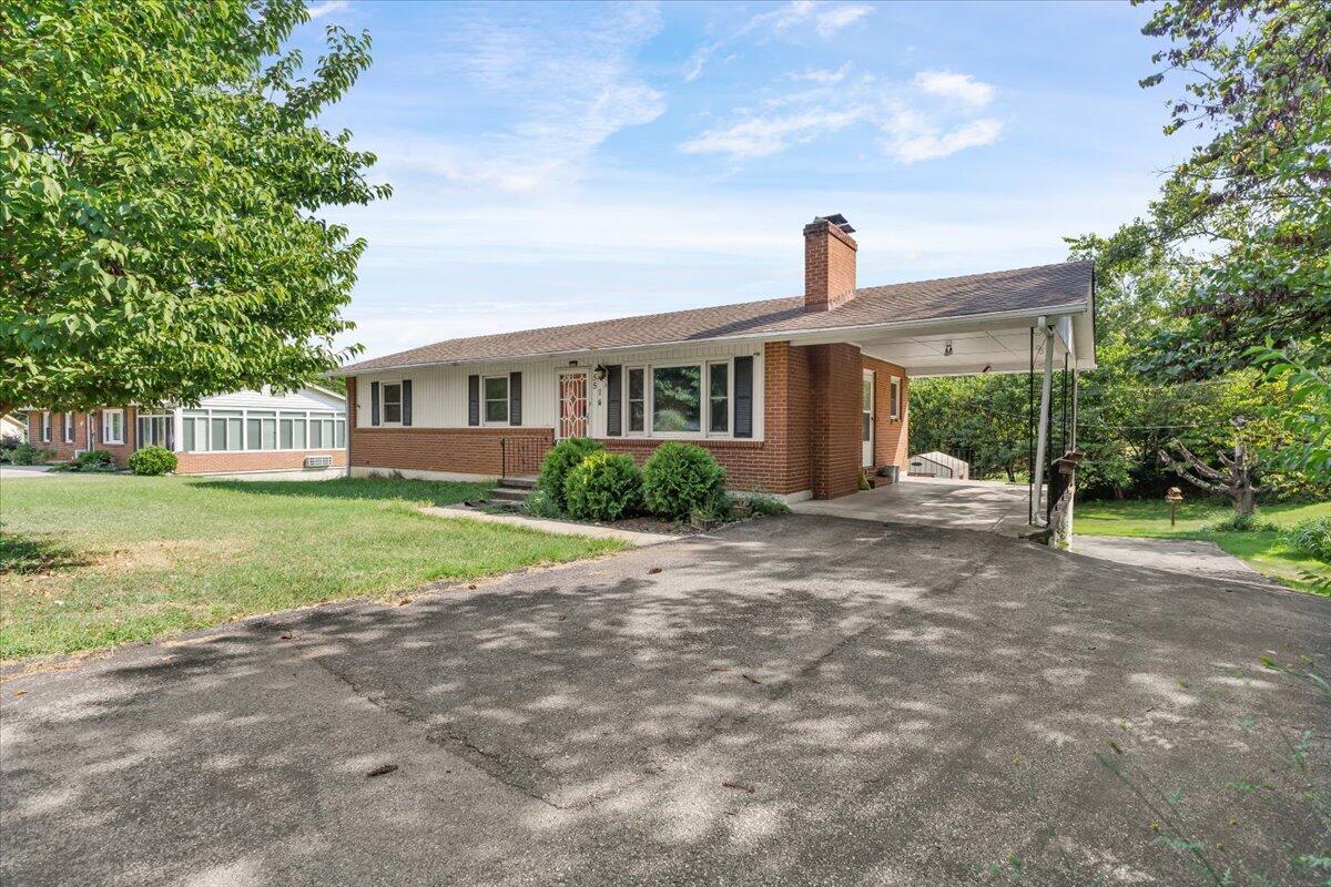 5514 Castle Rock RD