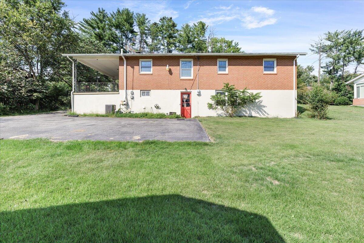 5514 Castle Rock RD