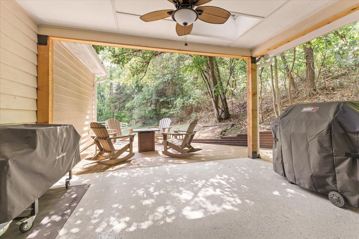 4735 Cherokee Hills DR