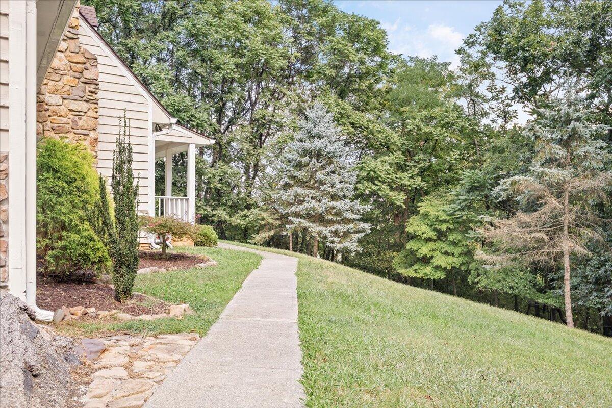 4735 Cherokee Hills DR