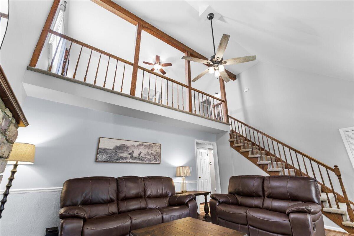 4735 Cherokee Hills DR