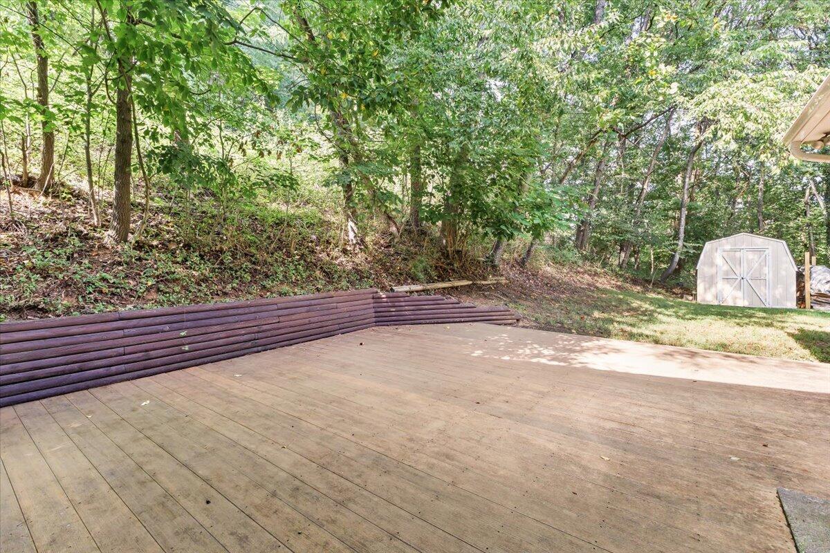 4735 Cherokee Hills DR