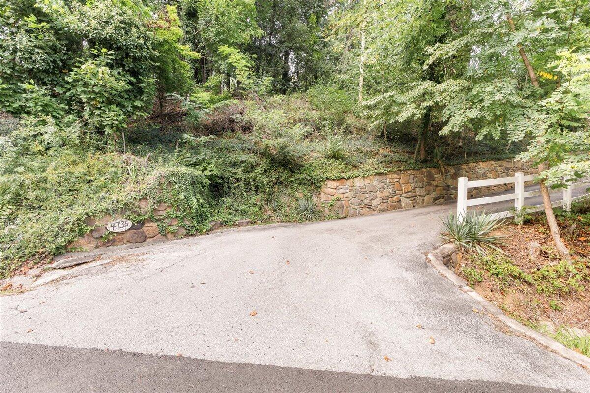 4735 Cherokee Hills DR