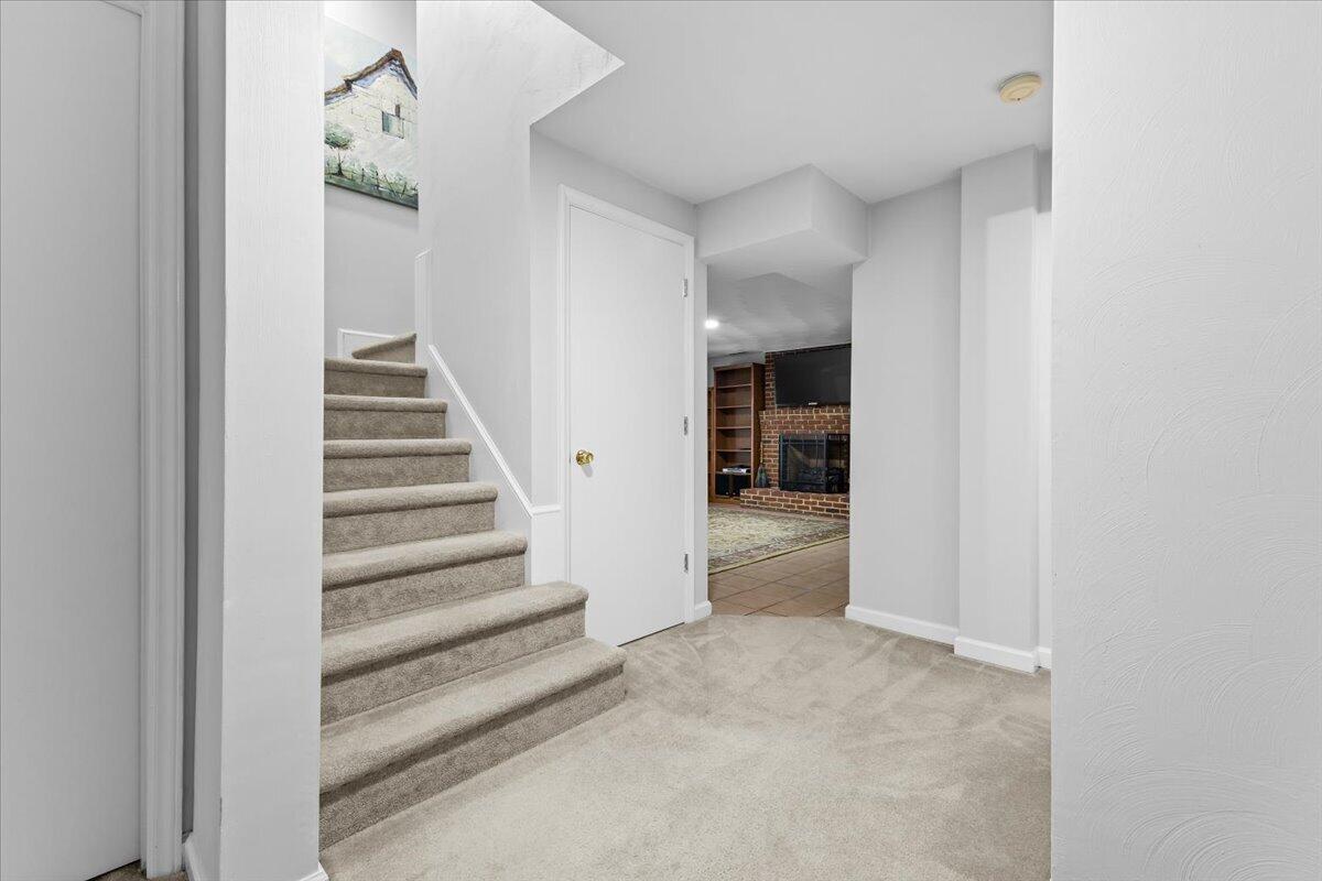 5713 Salisbury DR