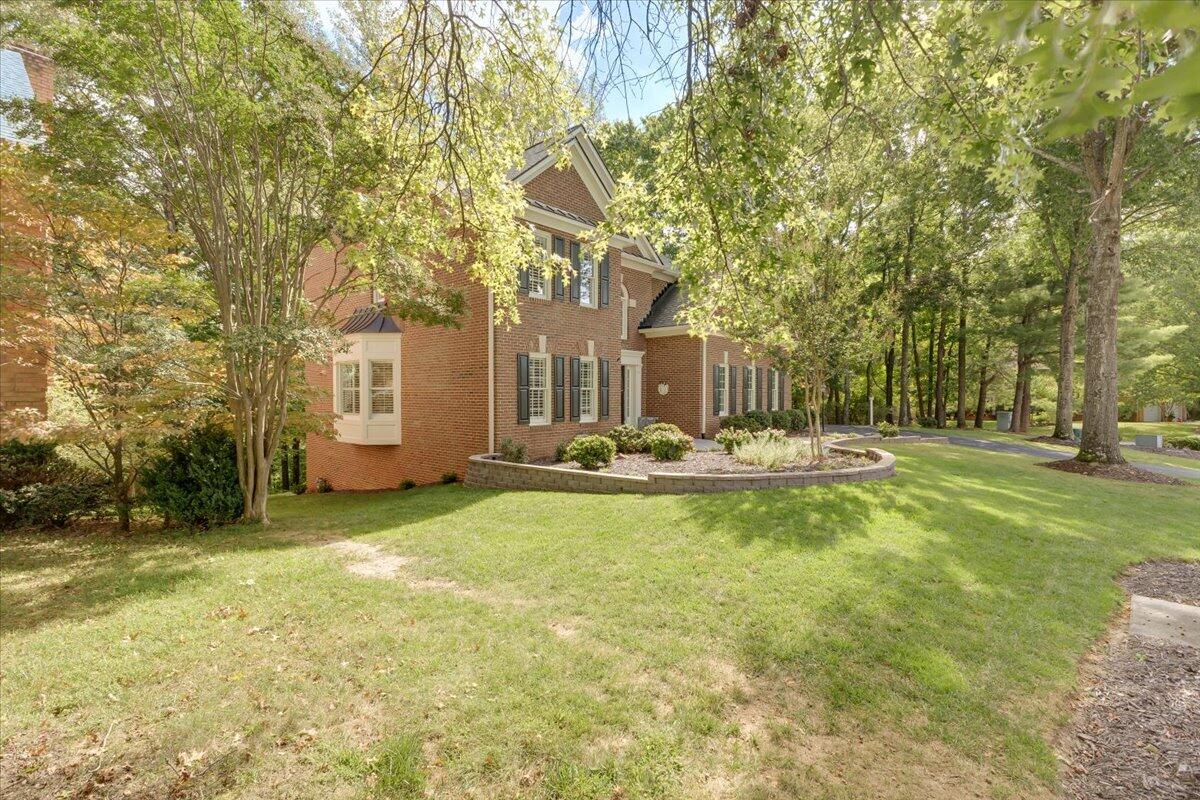 5713 Salisbury DR