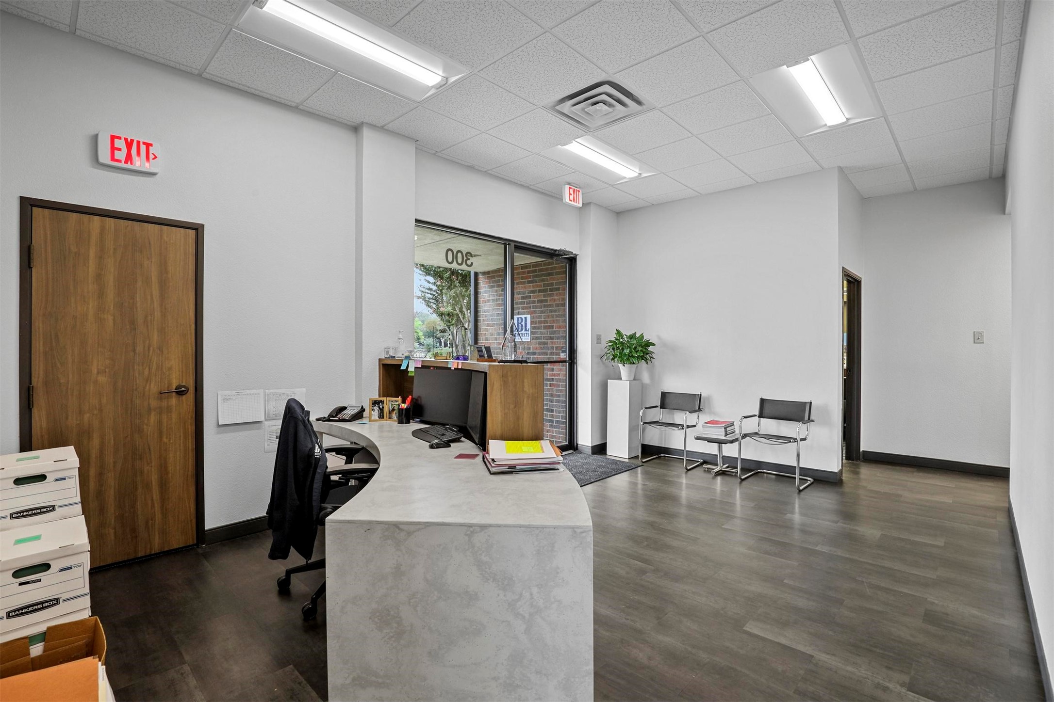 1106 W Randol Mill Road 300