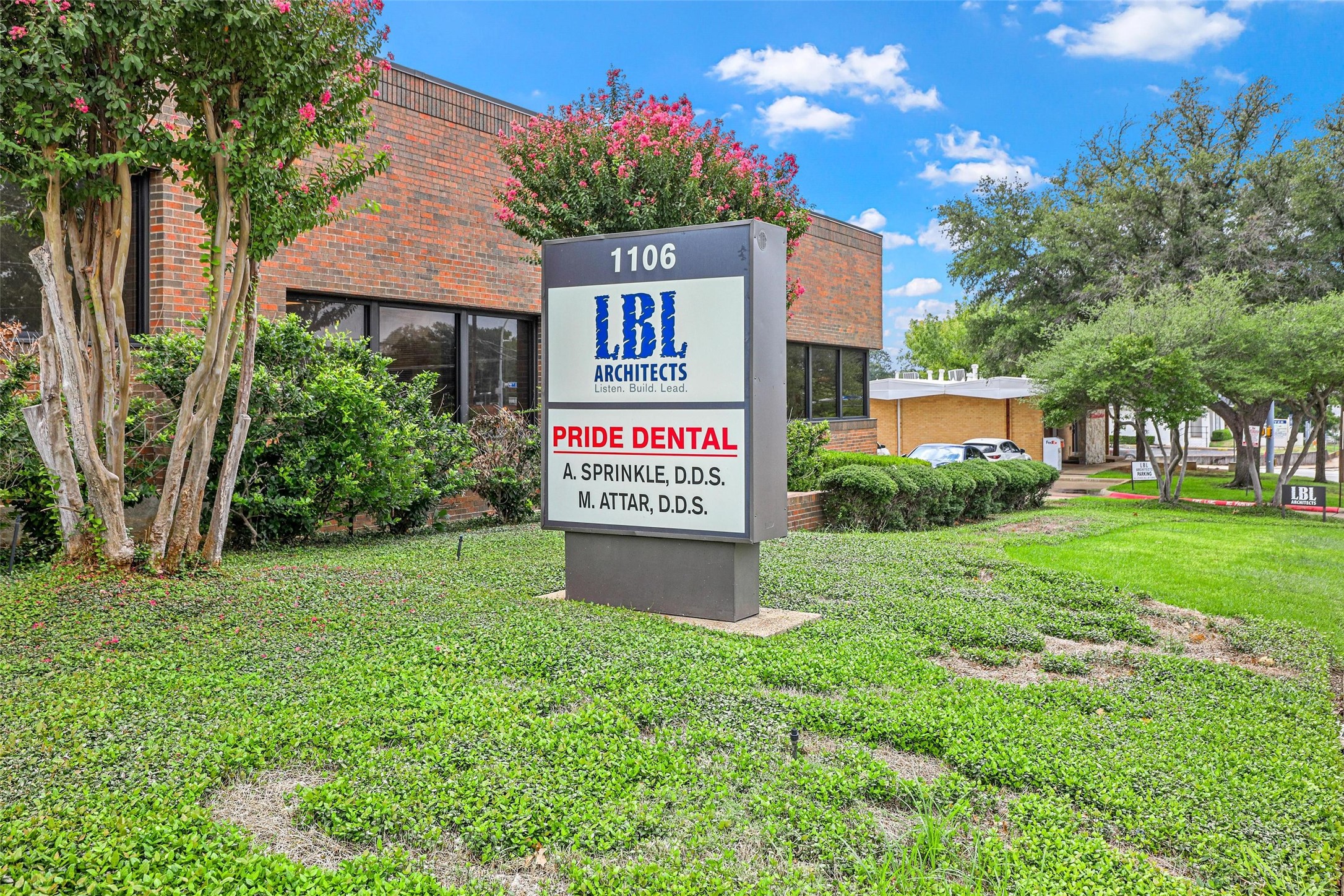 1106 W Randol Mill Road 300