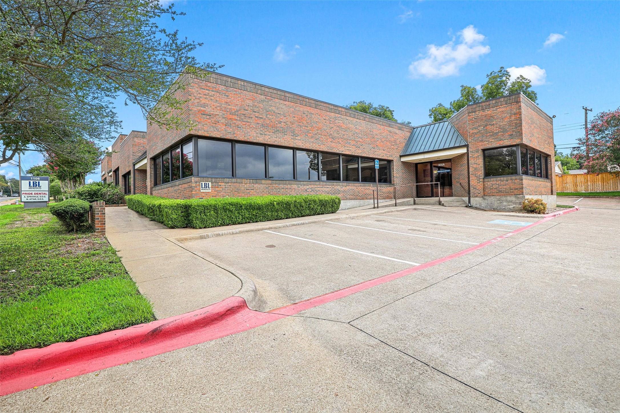 1106 W Randol Mill Road 300