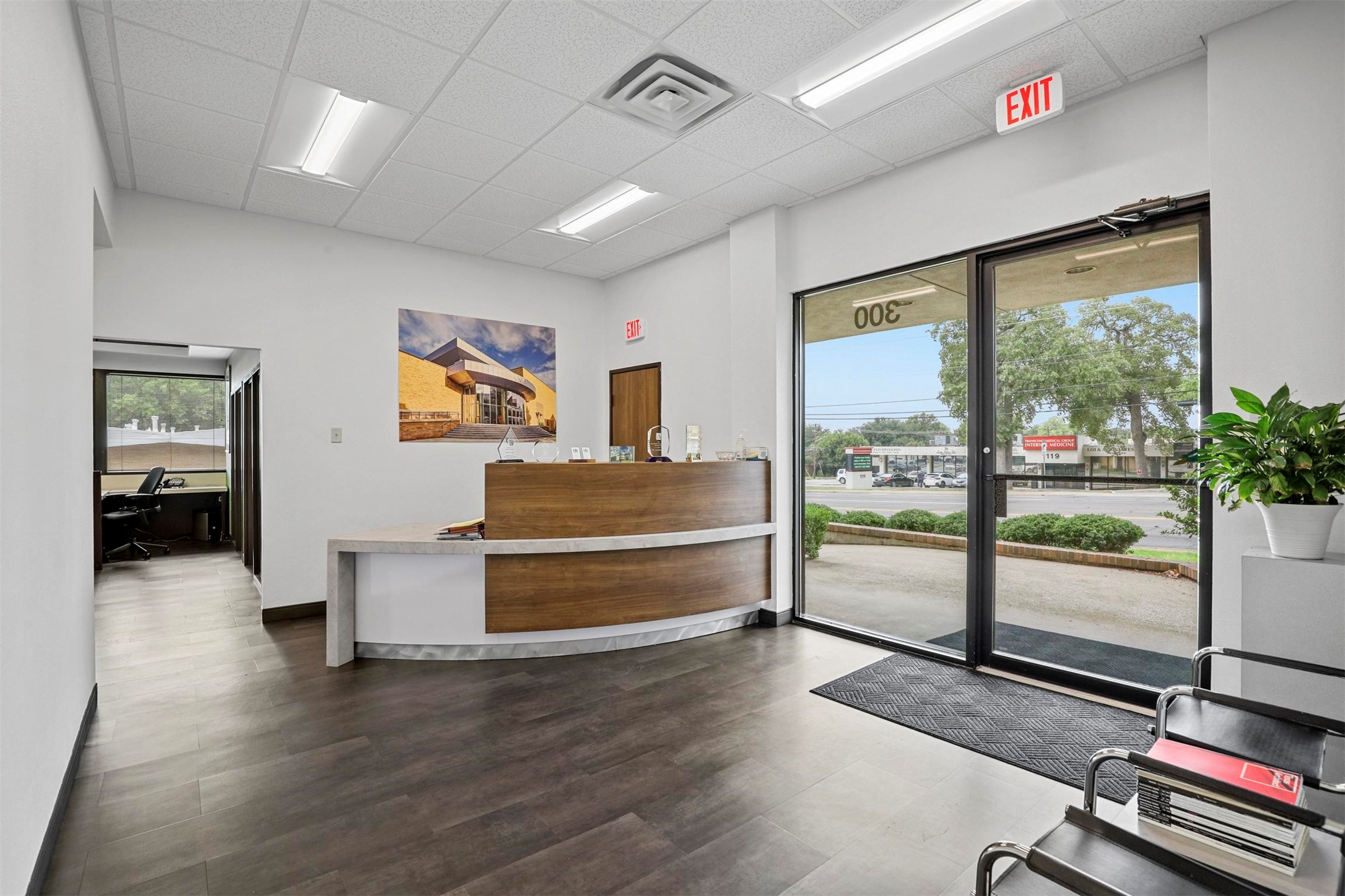 1106 W Randol Mill Road 300