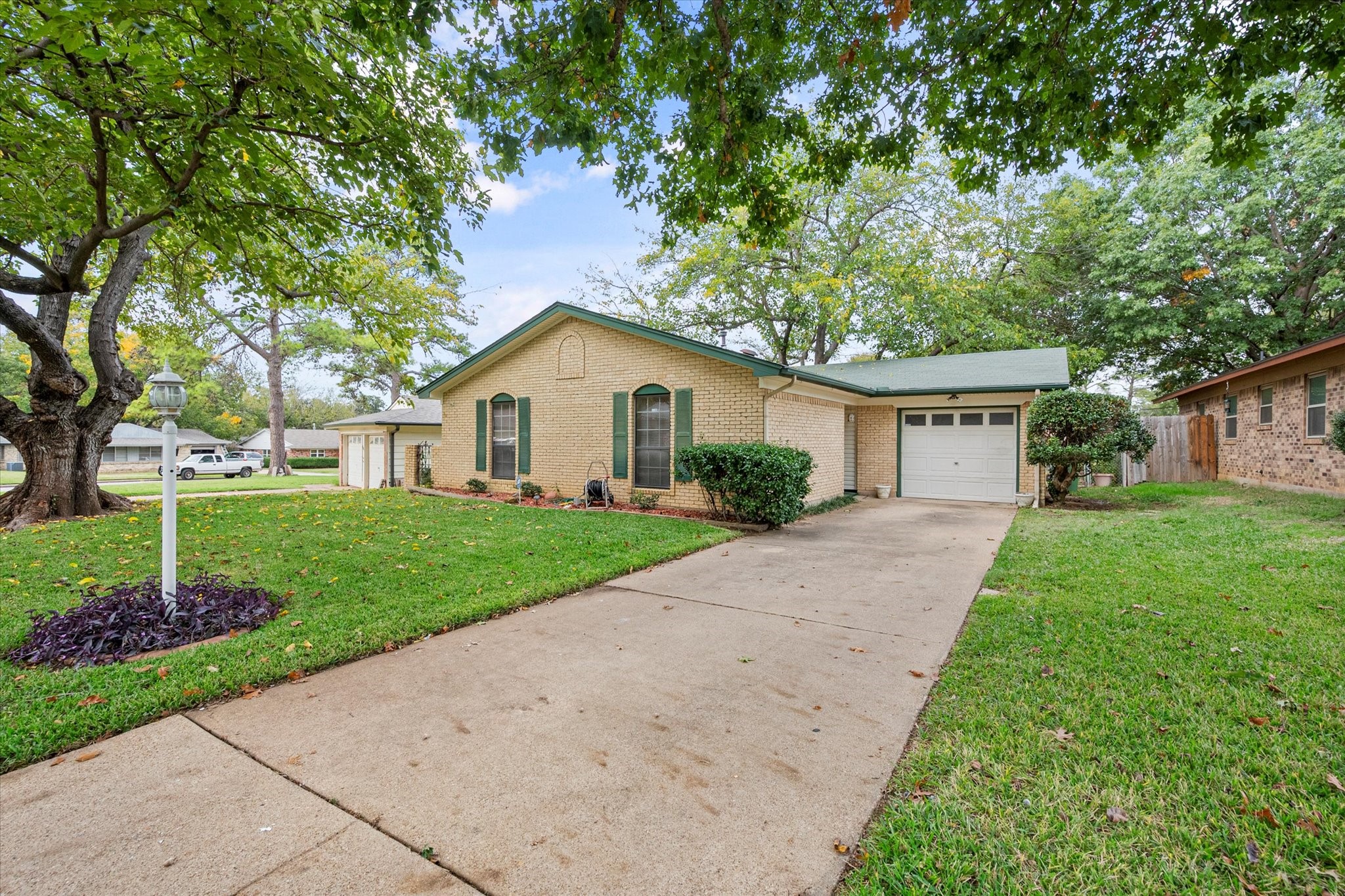 1809 Doss Circle