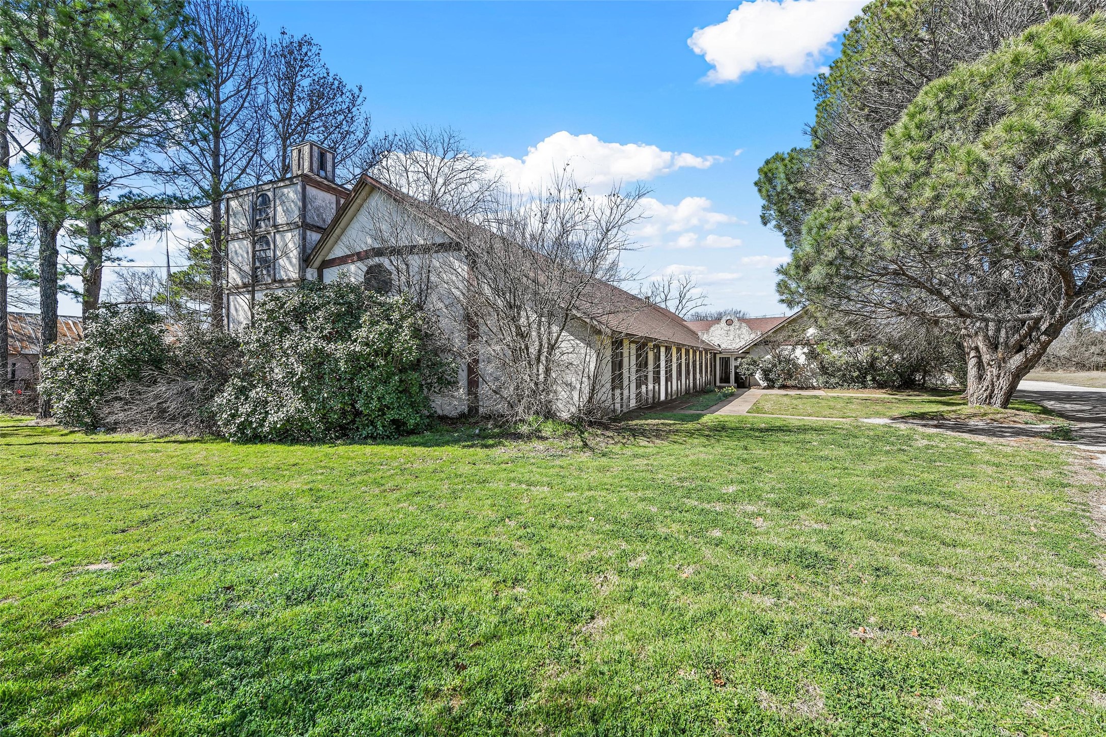 1505 E Henderson Street