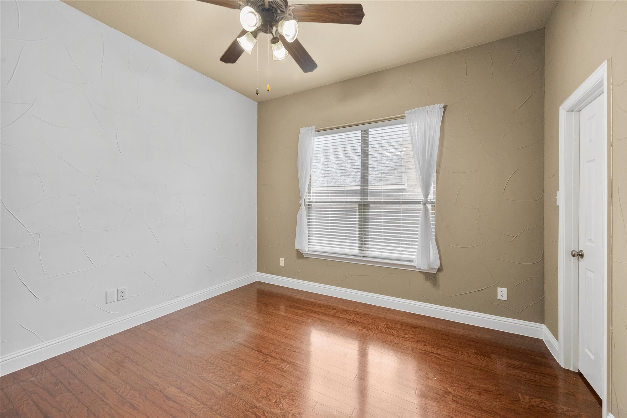 4212 Wildbriar Lane