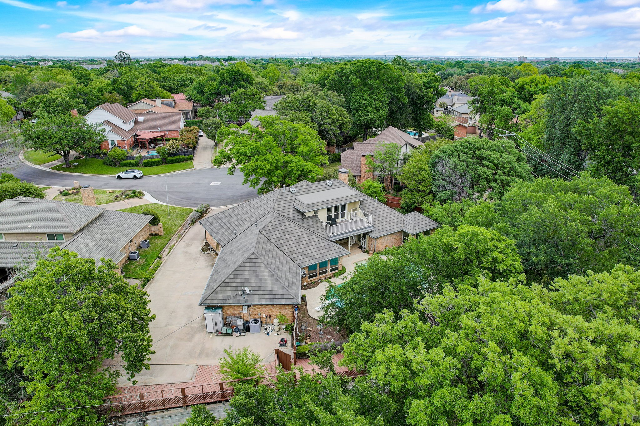 2302 Bluffview Court