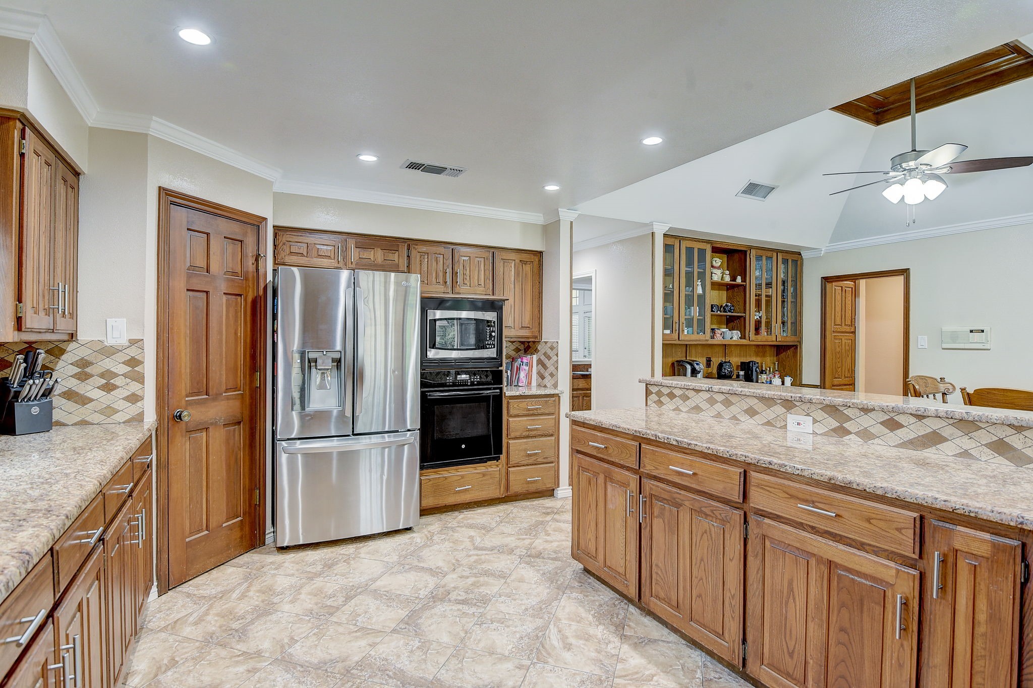 2302 Bluffview Court