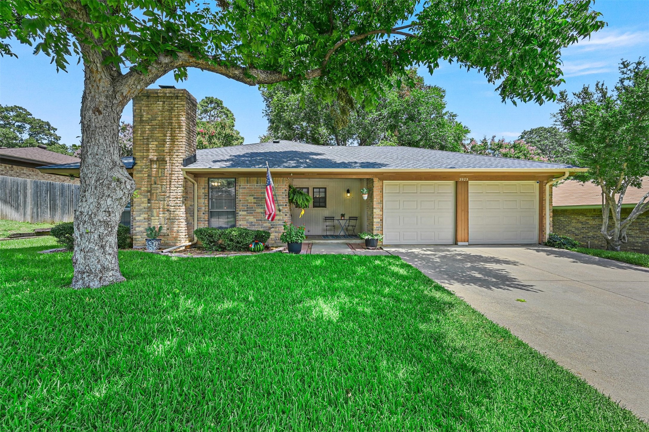 3925 Firethorn Drive