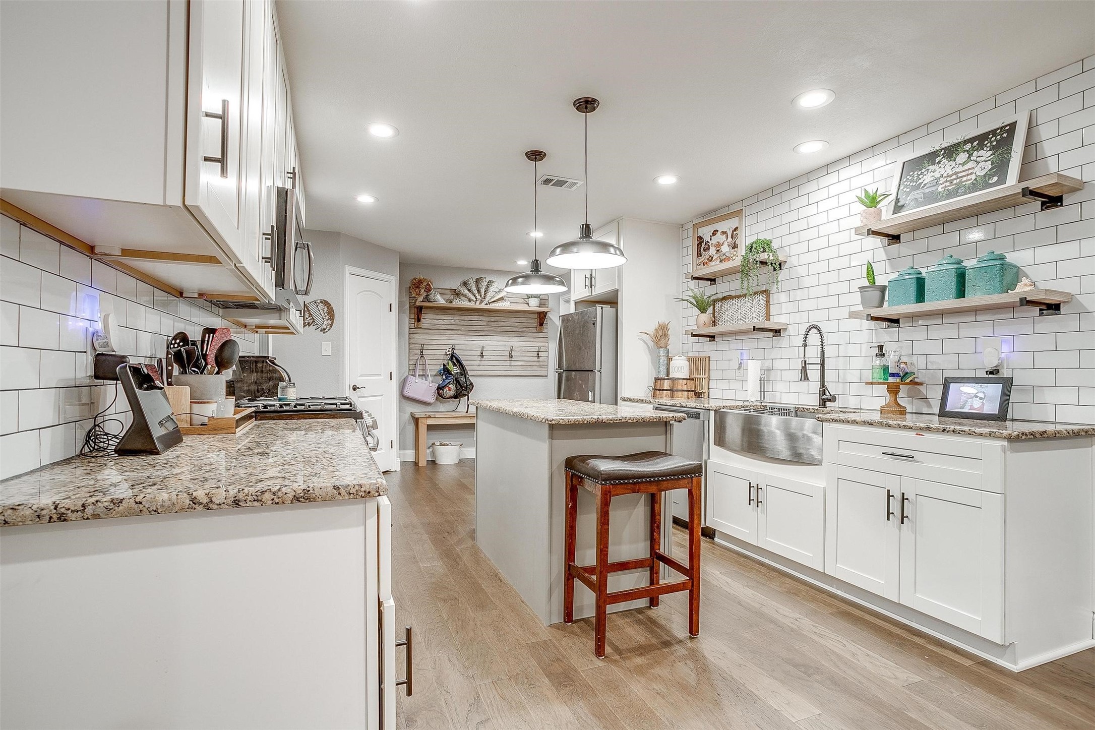 829 SW Sundown Trail