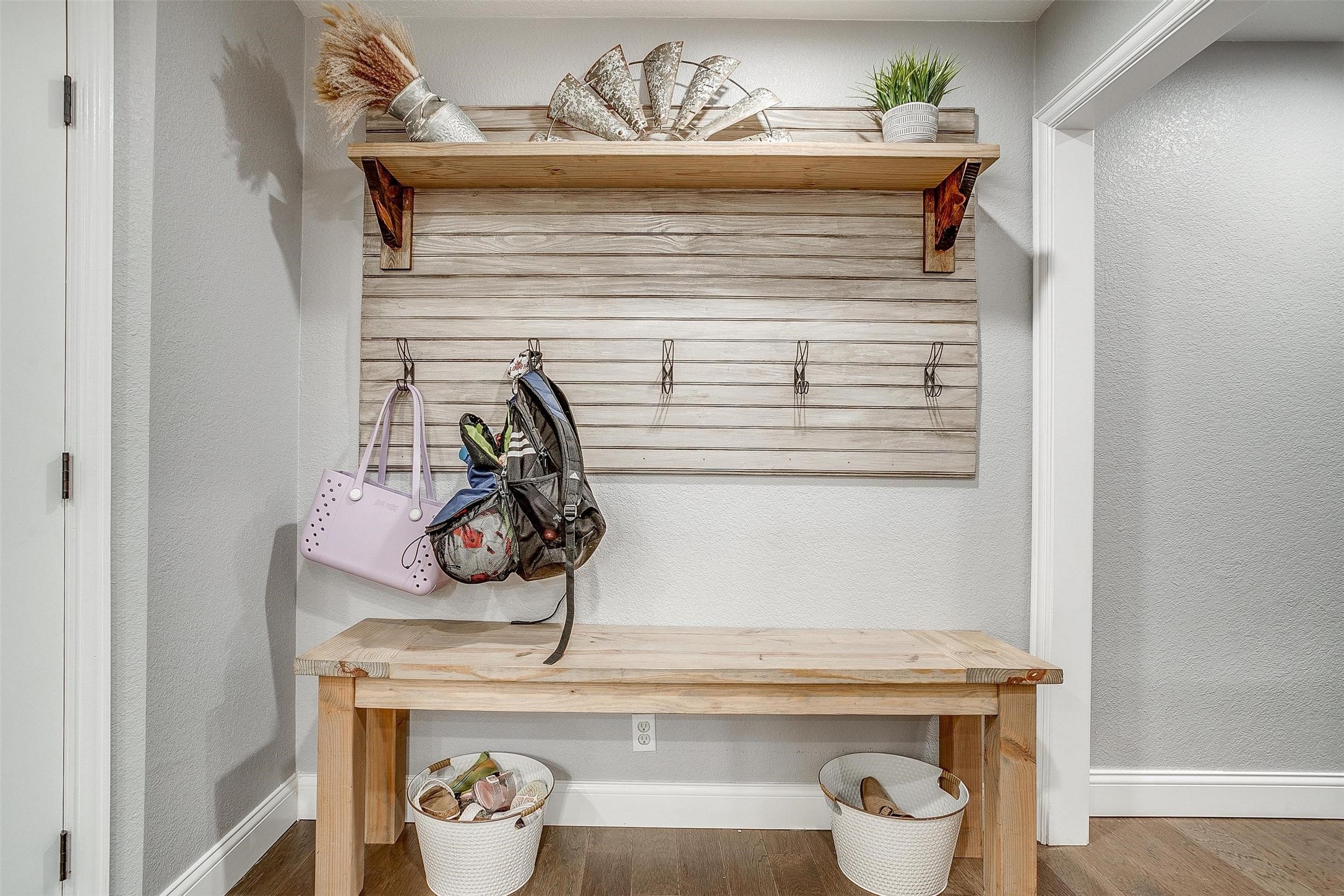 829 SW Sundown Trail