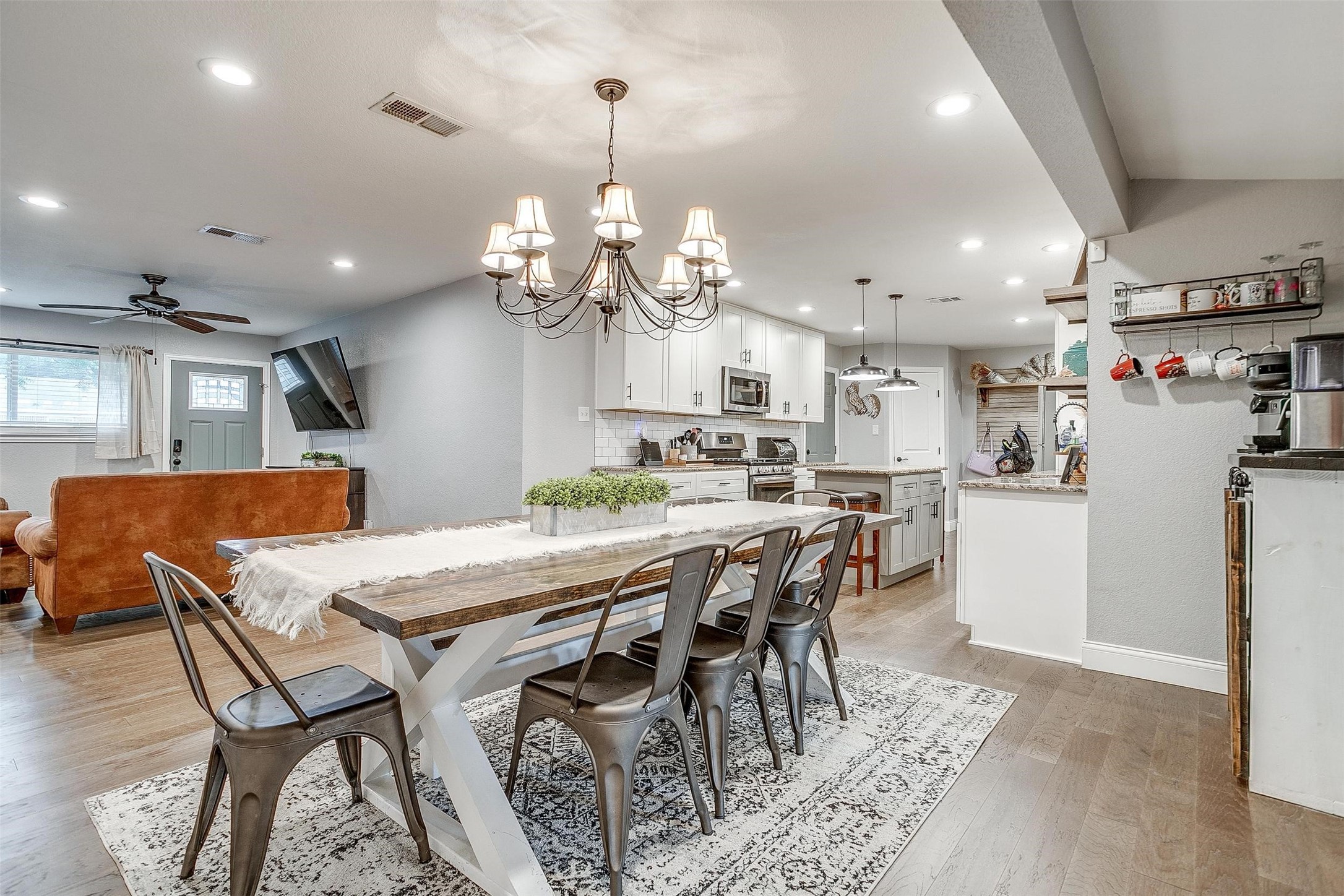829 SW Sundown Trail