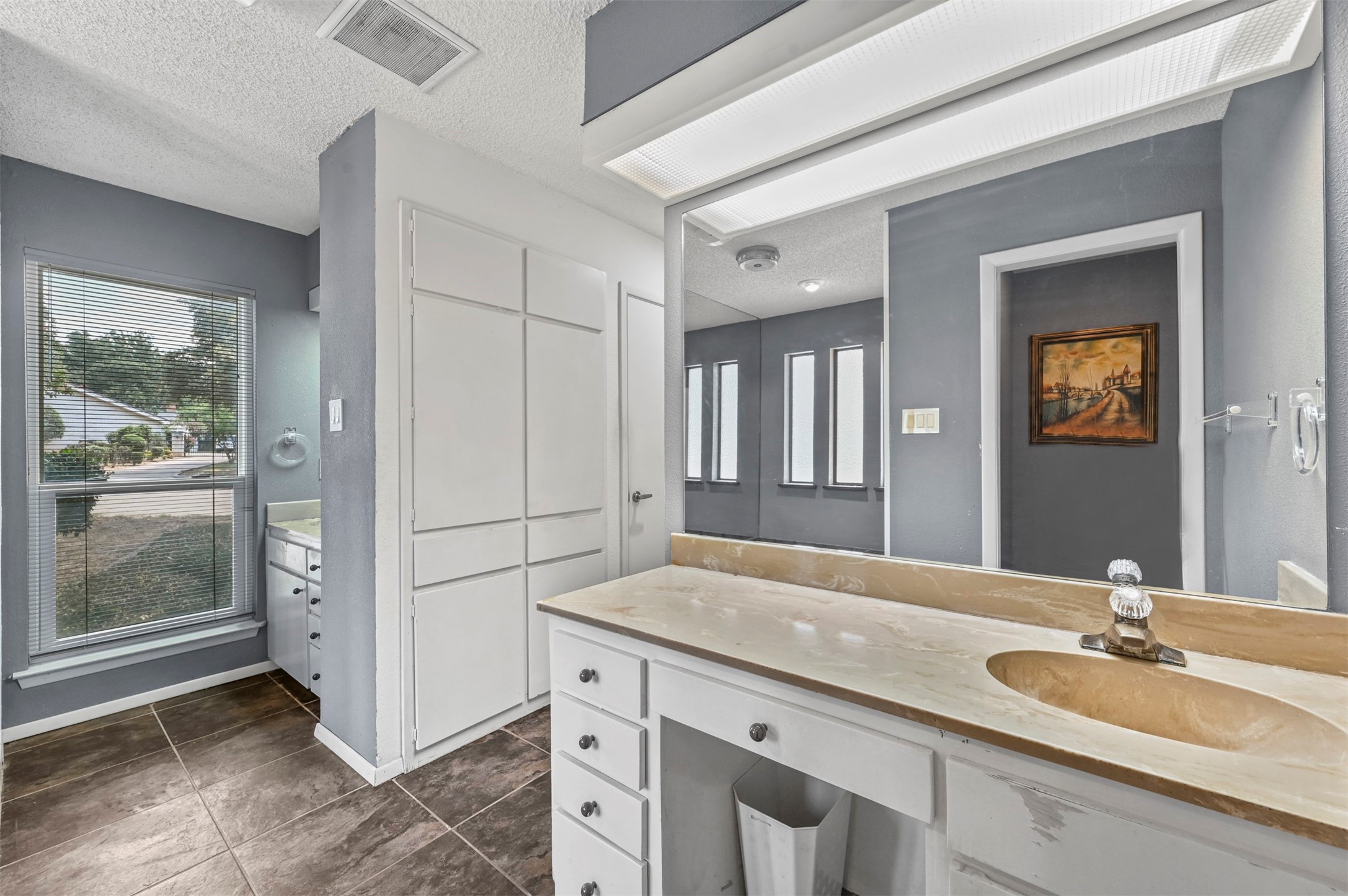6005 Driftwood Court