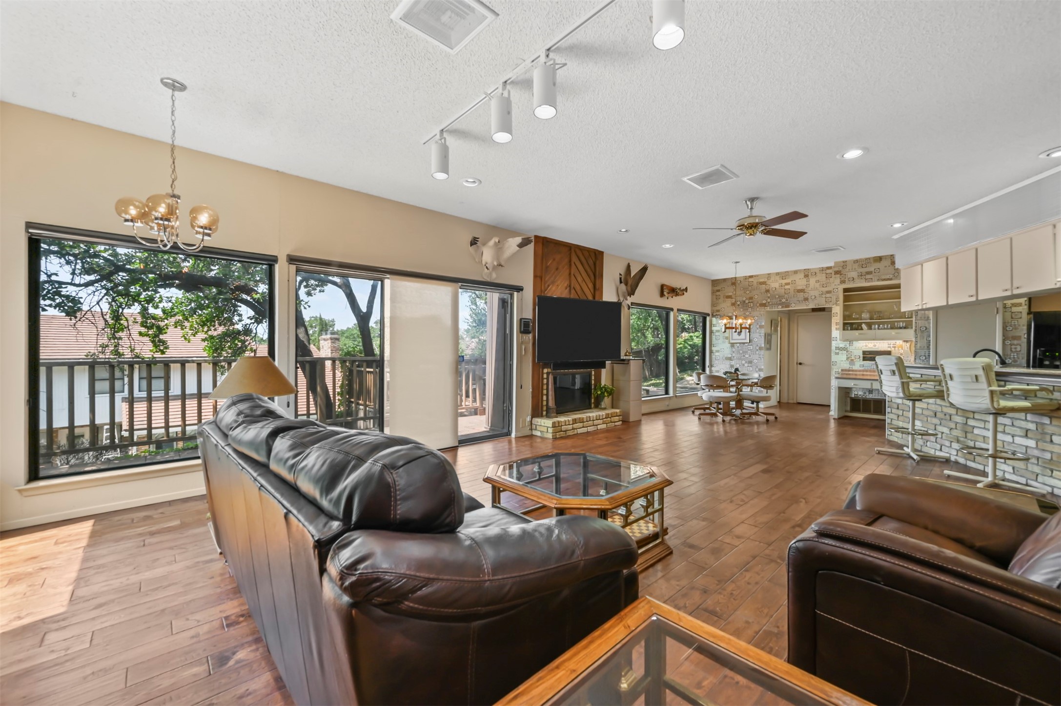 6005 Driftwood Court