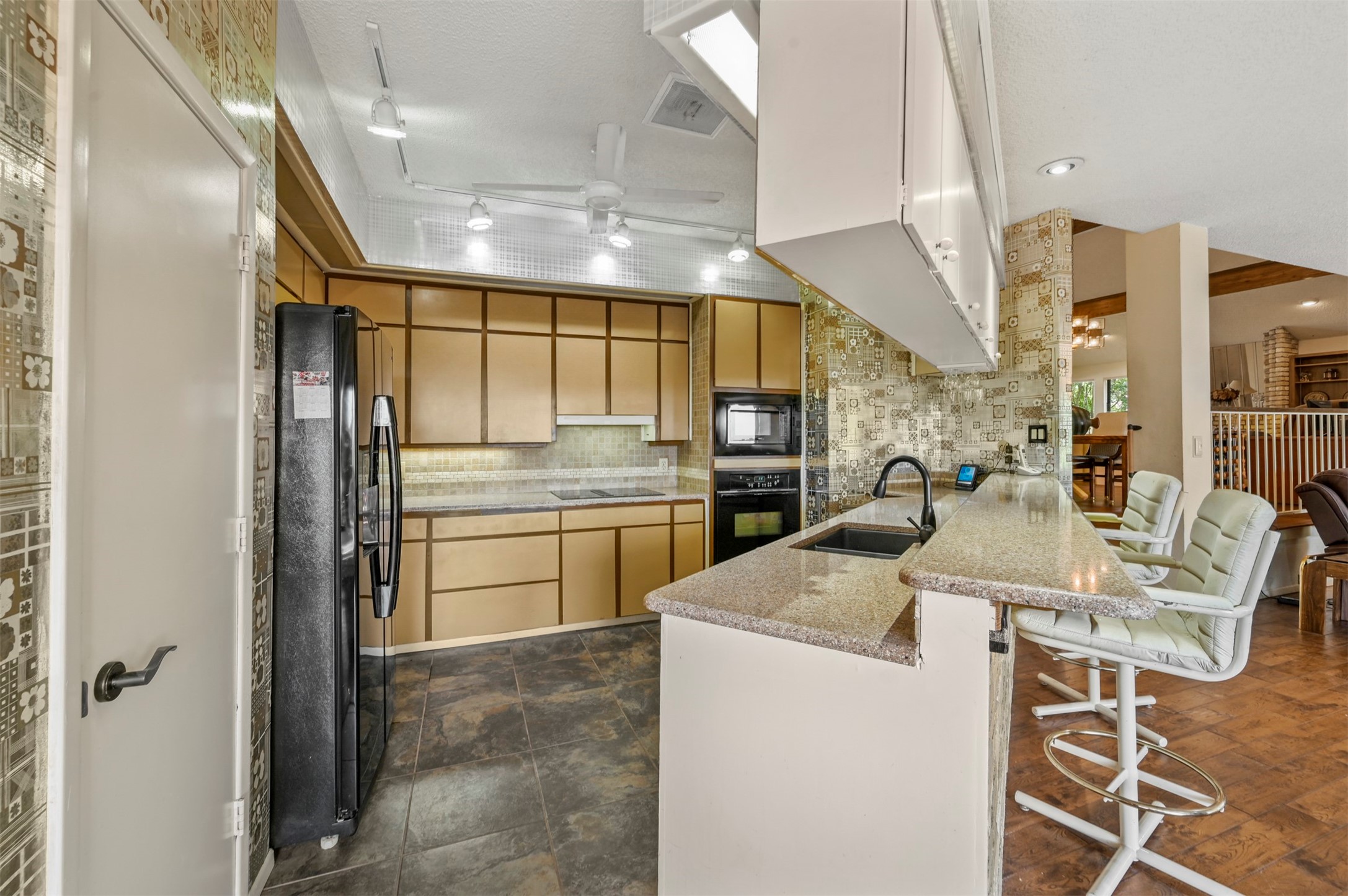 6005 Driftwood Court