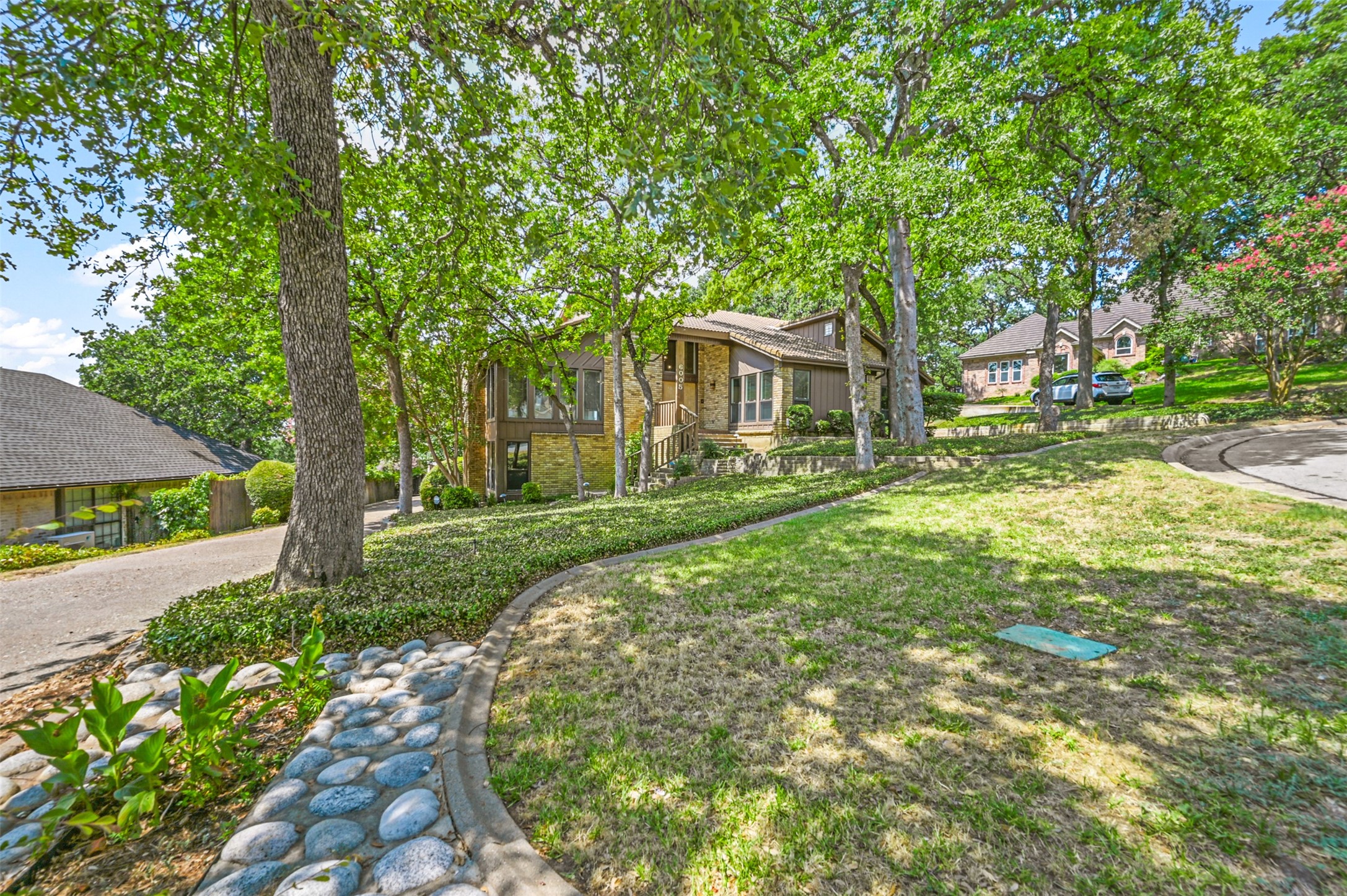 6005 Driftwood Court