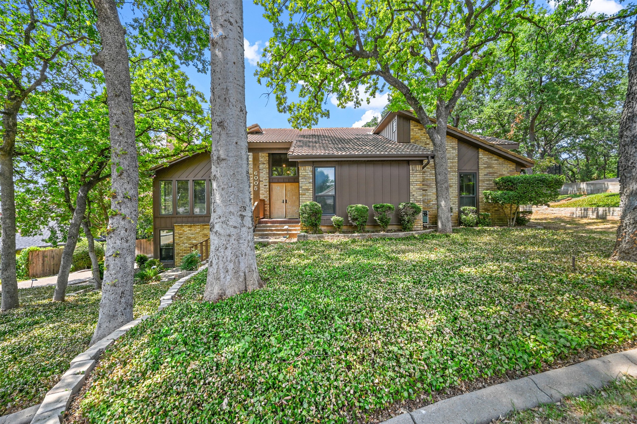 6005 Driftwood Court