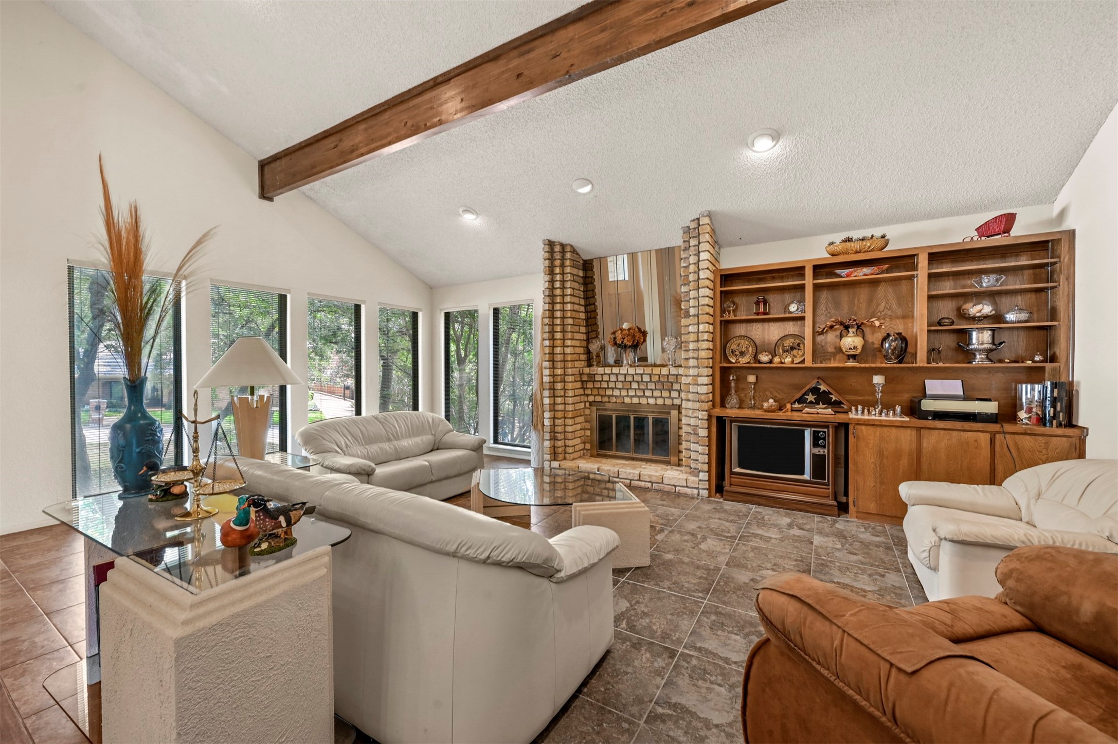 6005 Driftwood Court
